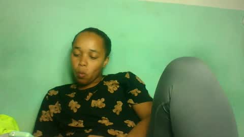 Snapshot of nandrianina416143 chatting on June 20, 6:16 am nandrianina416143 online show from June 20, 6:16 am