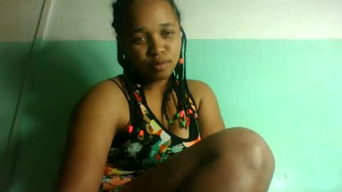 Snapshot of nandrianina416143 chatting on July 1, 6:04 am nandrianina416143 online show from July 1, 6:04 am