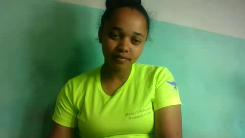 Snapshot of nandrianina416143 chatting on July 14, 6:07 am nandrianina416143 online show from July 14, 6:07 am
