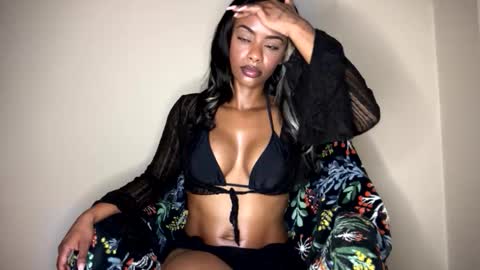 Snapshot of nanneyrose chatting on April 4, 4:22 am Nanneypooh online show from April 4, 4:22 am