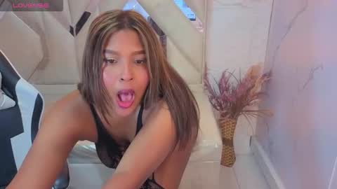 Naomi  online show from March 18, 12:30 pm