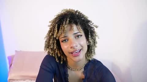 naomidawson online show from May 27, 1:57 am