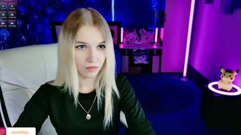 naomihita online show from April 18, 2:32 pm