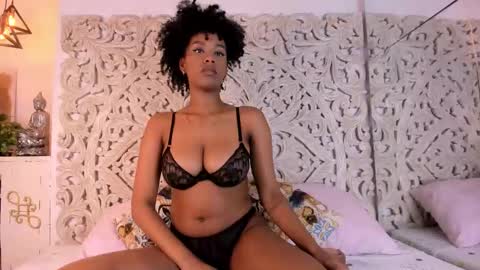 Naomi online show from February 6, 1:47 pm