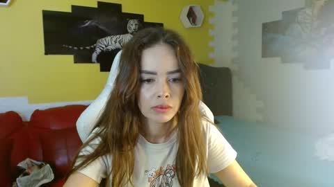 Naomis online show from May 21, 1:51 pm