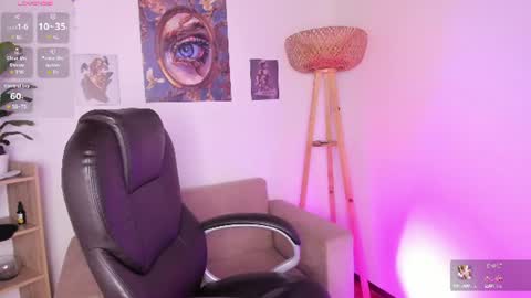 N A O M I  online show from June 20, 10:23 pm