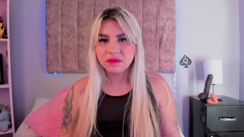 Laura  online show from February 19, 7:48 am