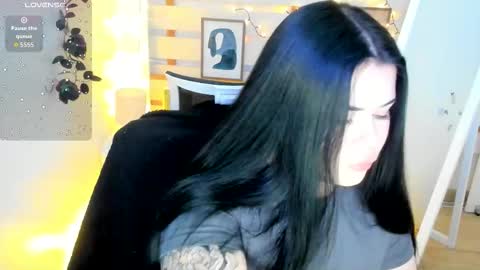 Naomi online show from February 8, 9:07 pm