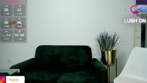 Naomi     online show from January 13, 12:09 am