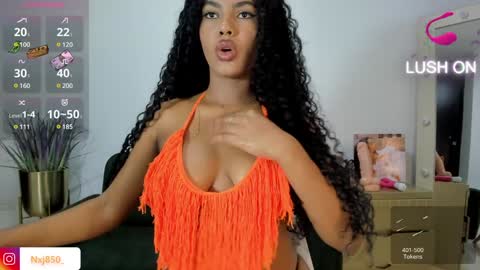 Naomi     online show from February 5, 8:46 pm