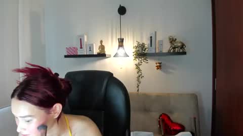 naomy online show from June 21, 10:01 pm
