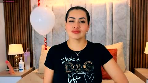 Naomy Smith online show from February 15, 6:26 pm