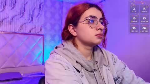 Naomy  online show from November 17, 3:45 am