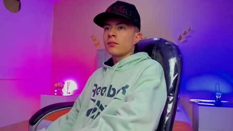 Nascary Fox online show from March 18, 12:41 pm