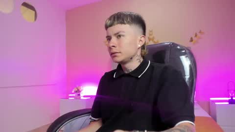 Nascary Fox online show from April 2, 12:36 pm