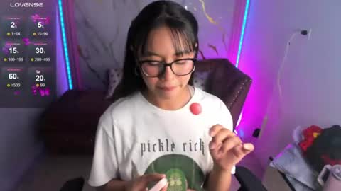 Snapshot of nasha_abby chatting on June 18, 9:19 pm Call me Nasha online show from June 18, 9:19 pm
