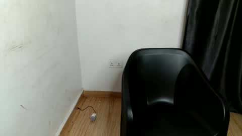 Mila online show from March 5, 7:54 pm