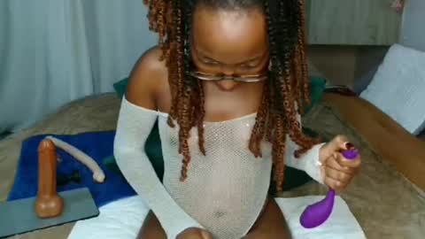 Snapshot of nastymimar chatting on April 2, 10:29 pm Nastymimar online show from April 2, 10:29 pm