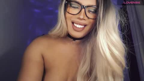 NANCYbinay online show from December 11, 1:39 pm