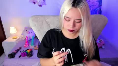 Nataliua Henao online show from July 21, 5:26 pm