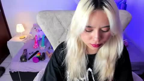 Nataliua Henao online show from July 22, 5:32 am