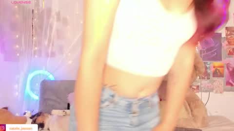       online show from February 3, 10:59 pm