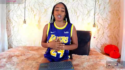 NATALIE online show from November 7, 12:49 pm