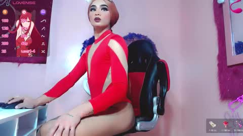 Snapshot of natasha_clifford chatting on January 15, 7:28 pm natasha_clifford online show from January 15, 7:28 pm