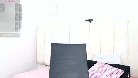 nath_velvet online show from February 24, 1:20 pm