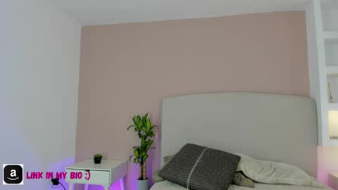 NATHALY  online show from April 4, 10:46 am