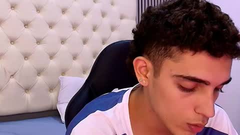 nathan_shimmer online show from April 22, 9:27 pm