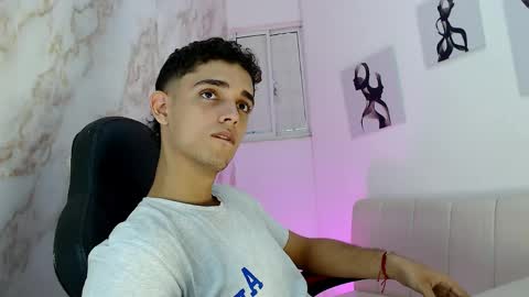 nathan_shimmer online show from June 4, 8:48 pm