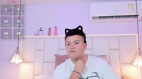 Snapshot of nathaniel_stone chatting on April 8, 6:19 pm Nathaniel online show from April 8, 6:19 pm