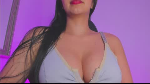 Snapshot of nathyy_garcia chatting on June 19, 4:28 am Nathyy online show from June 19, 4:28 am