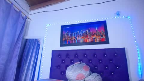  Annie  online show from February 6, 9:32 am