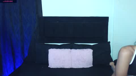 naty_cami_ online show from January 27, 11:00 pm