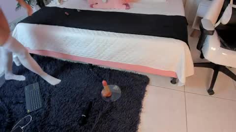 naty_rose23 online show from April 23, 3:08 am