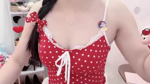 Snapshot of natycutiegirl chatting on July 18, 2:27 am Kiki online show from July 18, 2:27 am