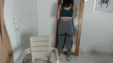 Stella Mcqueen online show from April 16, 12:50 pm