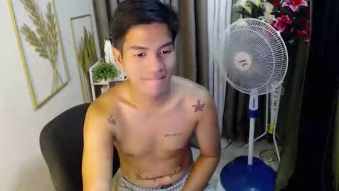 naughty_angelo online show from April 17, 4:43 pm