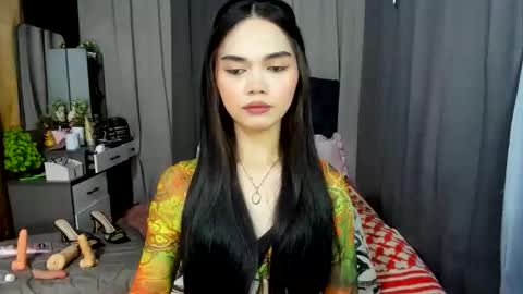 Snapshot of naughty_emmats chatting on June 2, 10:45 pm emma online show from June 2, 10:45 pm