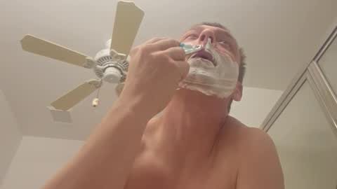 StrawberryThickcakes online show from April 5, 9:34 pm