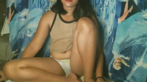 naughtycuttieangel online show from March 13, 12:17 am