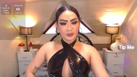 naughtyfridah online show from June 9, 1:06 am