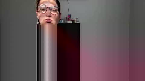 naughtynadia52 online show from December 22, 5:43 pm