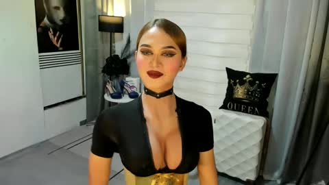 MISS IVANA online show from January 17, 10:00 am