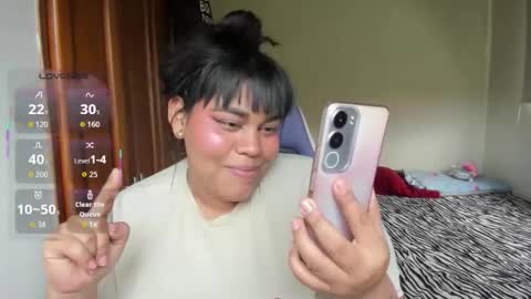 Snapshot of nayara_hinny chatting on January 14, 6:57 pm nayara_hinny online show from January 14, 6:57 pm