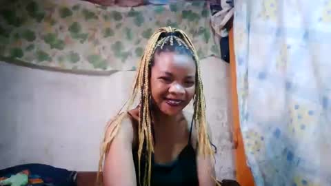Snapshot of naylah313 chatting on July 1, 6:59 am Nayla online show from July 1, 6:59 am
