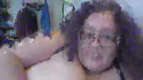 Snapshot of neekie88 chatting on June 2, 6:21 pm neekie88 online show from June 2, 6:21 pm