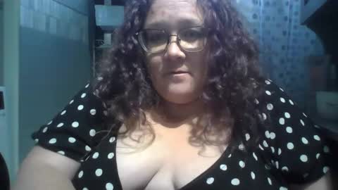 Snapshot of neekie88 chatting on June 6, 12:43 pm neekie88 online show from June 6, 12:43 pm